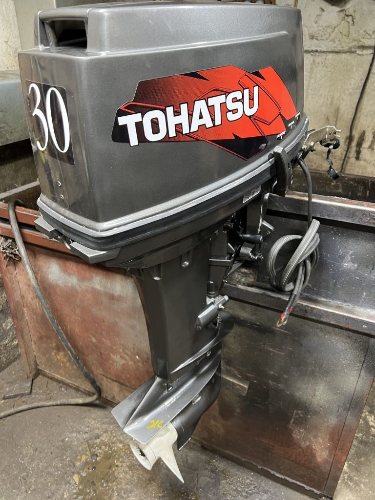 лодочный мотор TOHATSU 30 , нога короткая , из Японии, ПОД ДИСТАНЦИОННОЕ УПРАВЛЕНИЕ
