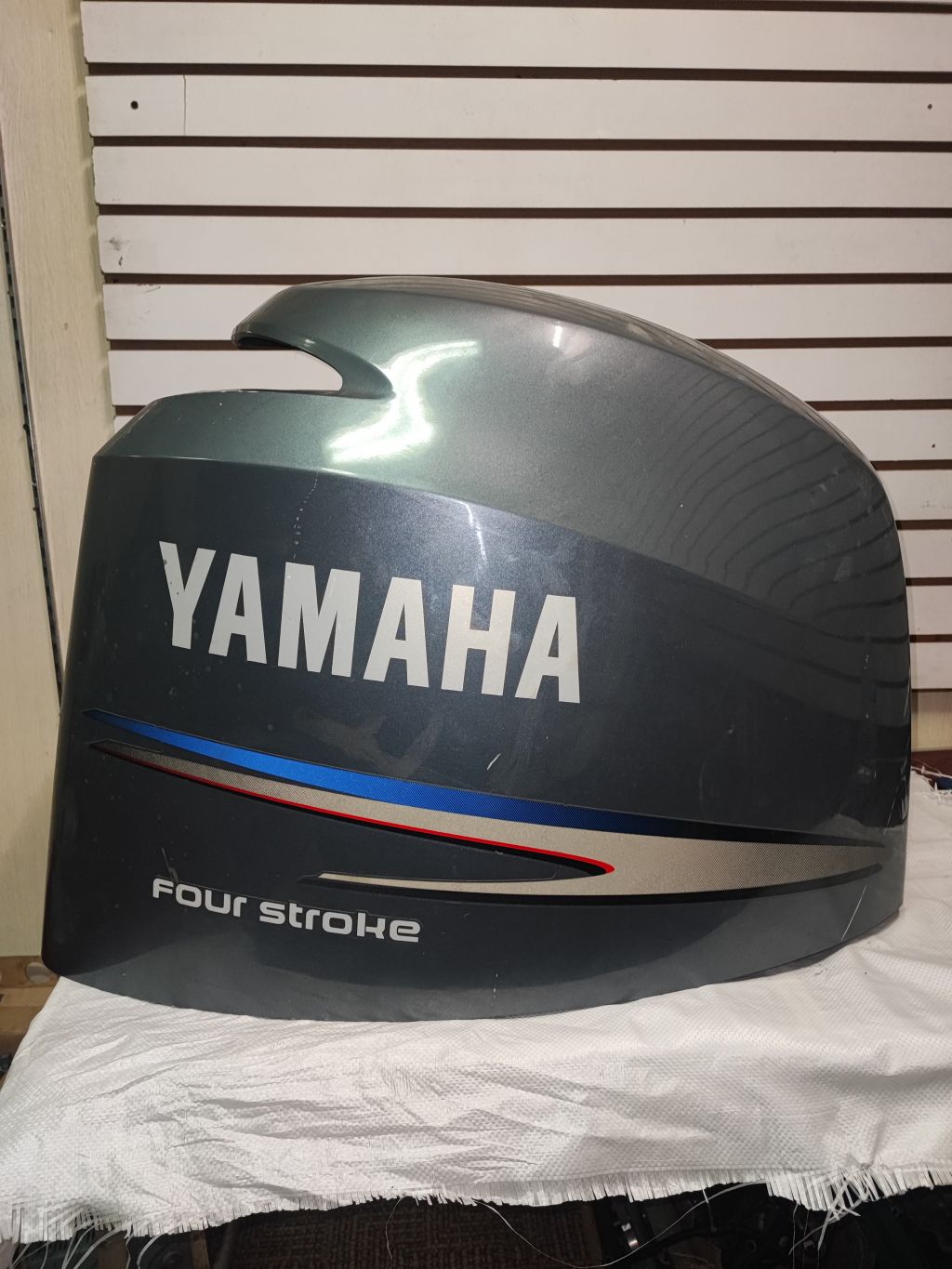 Yamaha F150 капот 63P-42610-01-00