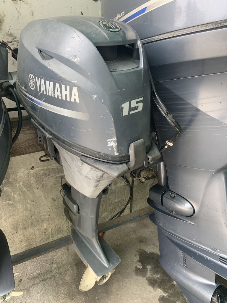 Yamaha 15 шикарное состояние