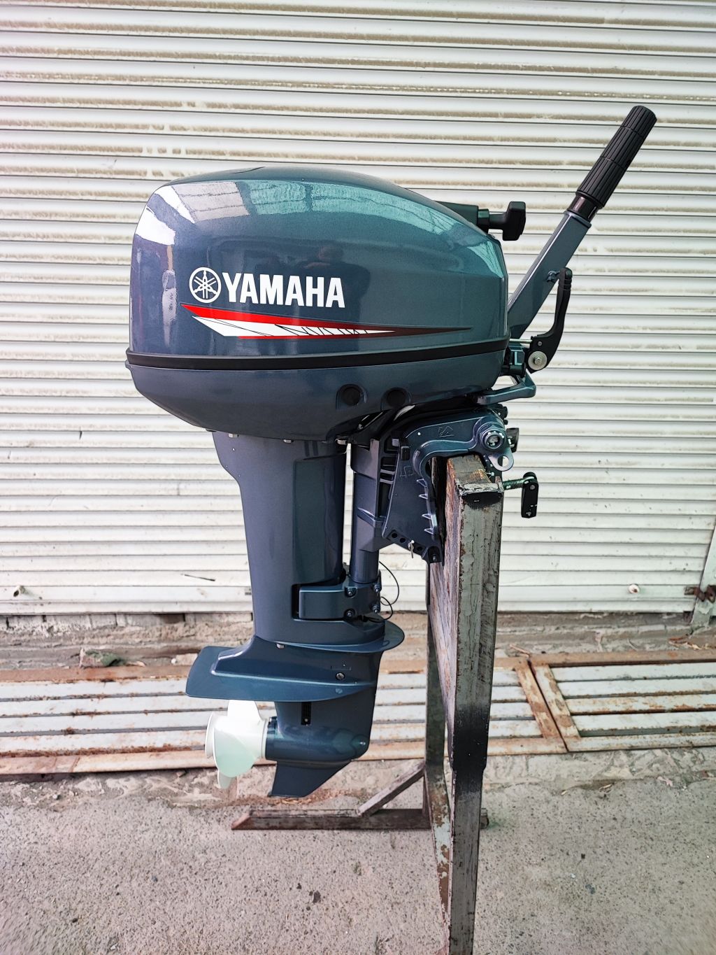 Лодочный мотор Yamaha 15FMHS  ...